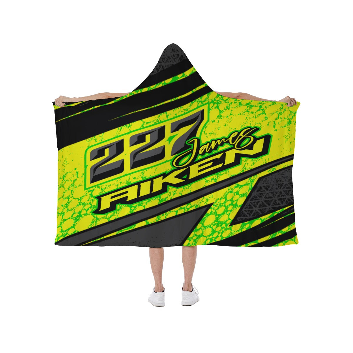 James Aiken Hooded blanket With Soft Fleece Lining